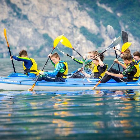 Appartamenti Vasco Renna Surf Center Torbole Sul Garda Exteriér fotografie