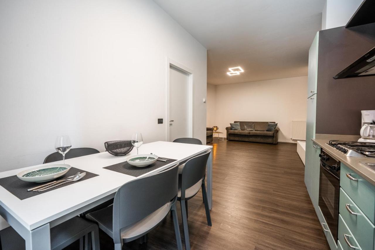 Appartamenti Vasco Renna Surf Center Torbole Sul Garda Exteriér fotografie