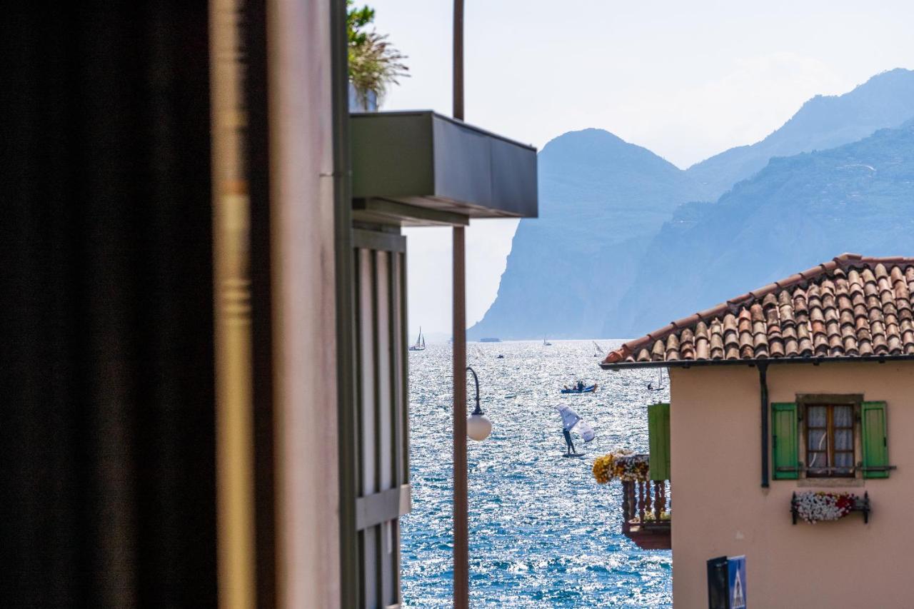 Appartamenti Vasco Renna Surf Center Torbole Sul Garda Exteriér fotografie